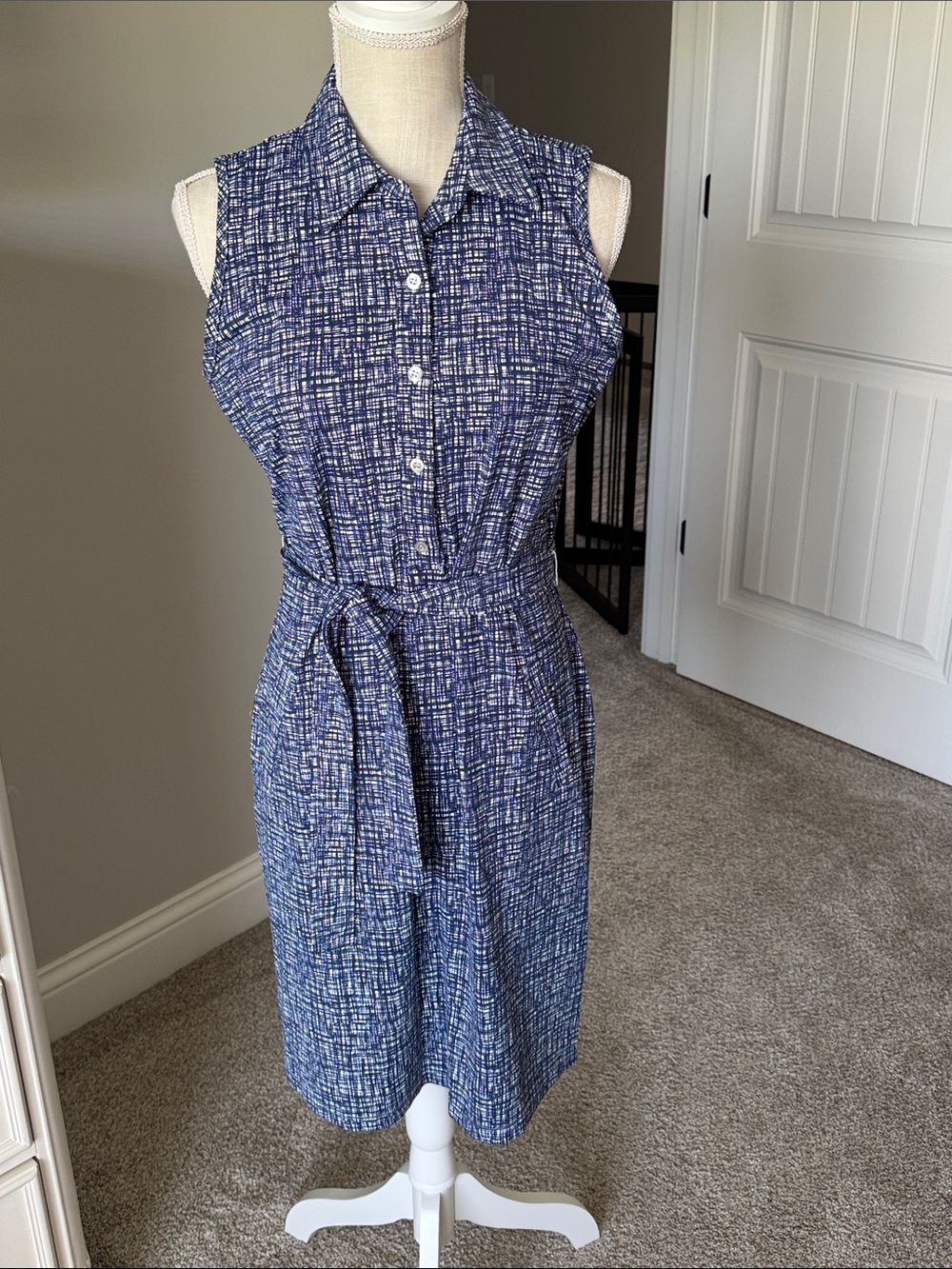 J. McLaughlin Navy and White Sleeveless Shirt Dress with Tie Waist